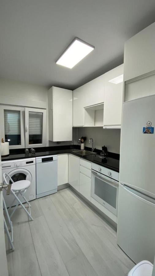Piso Nuevo Bien Situado En Santander Apartment Екстериор снимка