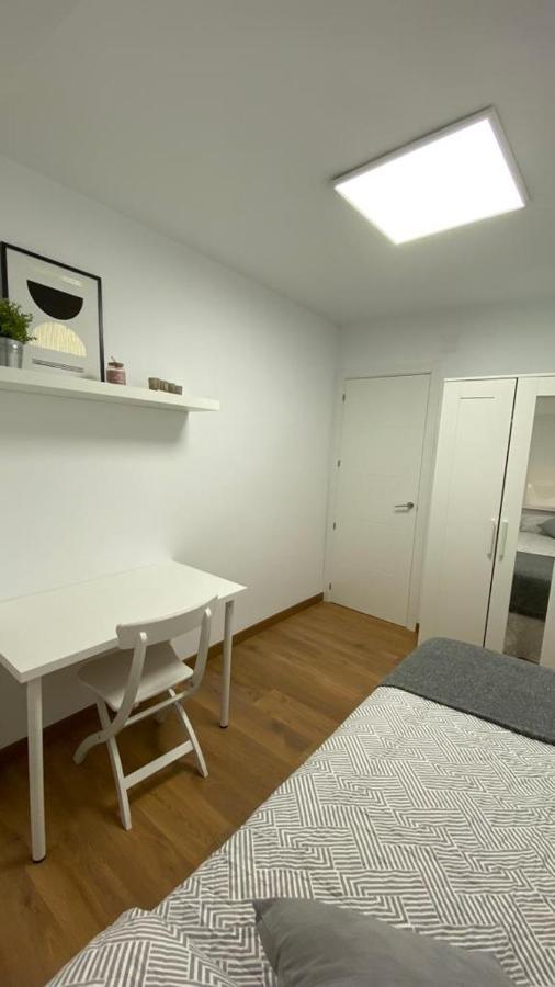 Piso Nuevo Bien Situado En Santander Apartment Екстериор снимка