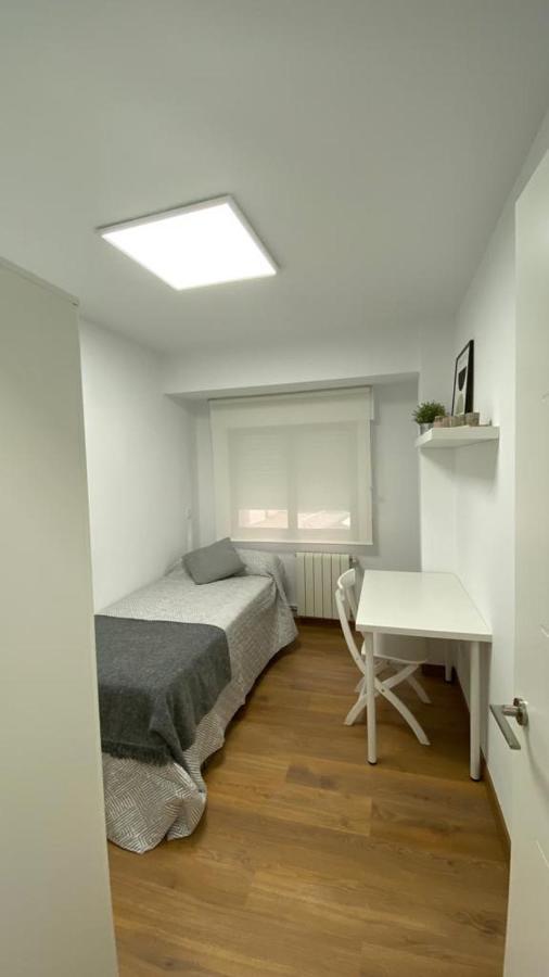 Piso Nuevo Bien Situado En Santander Apartment Екстериор снимка